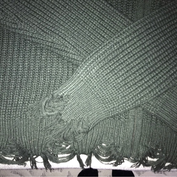 PINK ROSE Dark Green Distressed Yarn Zip Up Hoodie Sweater - Picture 10 of 11